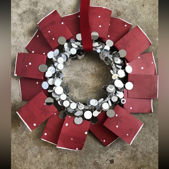 Starbucks Coffee In Store 2007 Holiday Wreath With Felt Hanger and Metal Hook - Picture 2 of 7